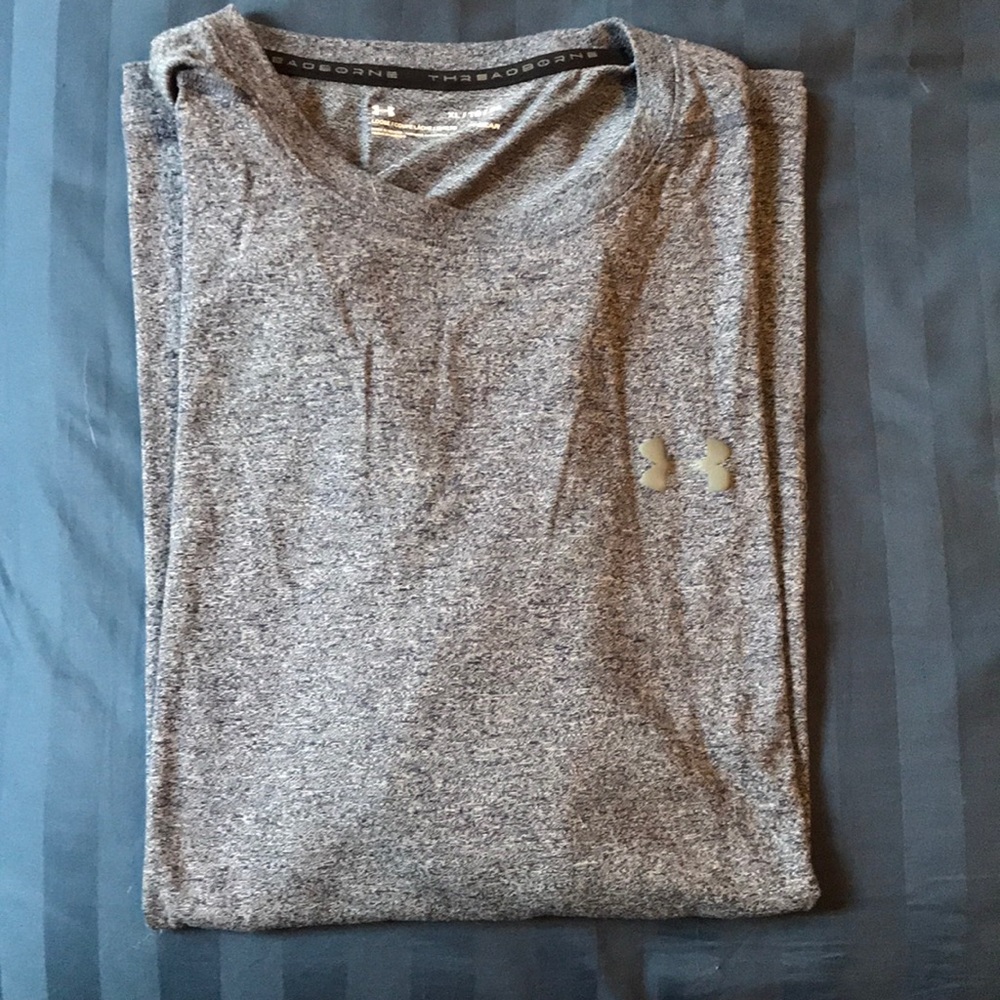 Under Armour men’s heatgear tshirt XL